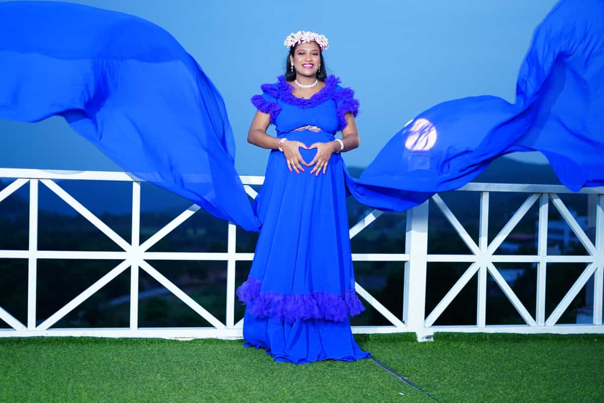 Elegant Maternity Photography Session